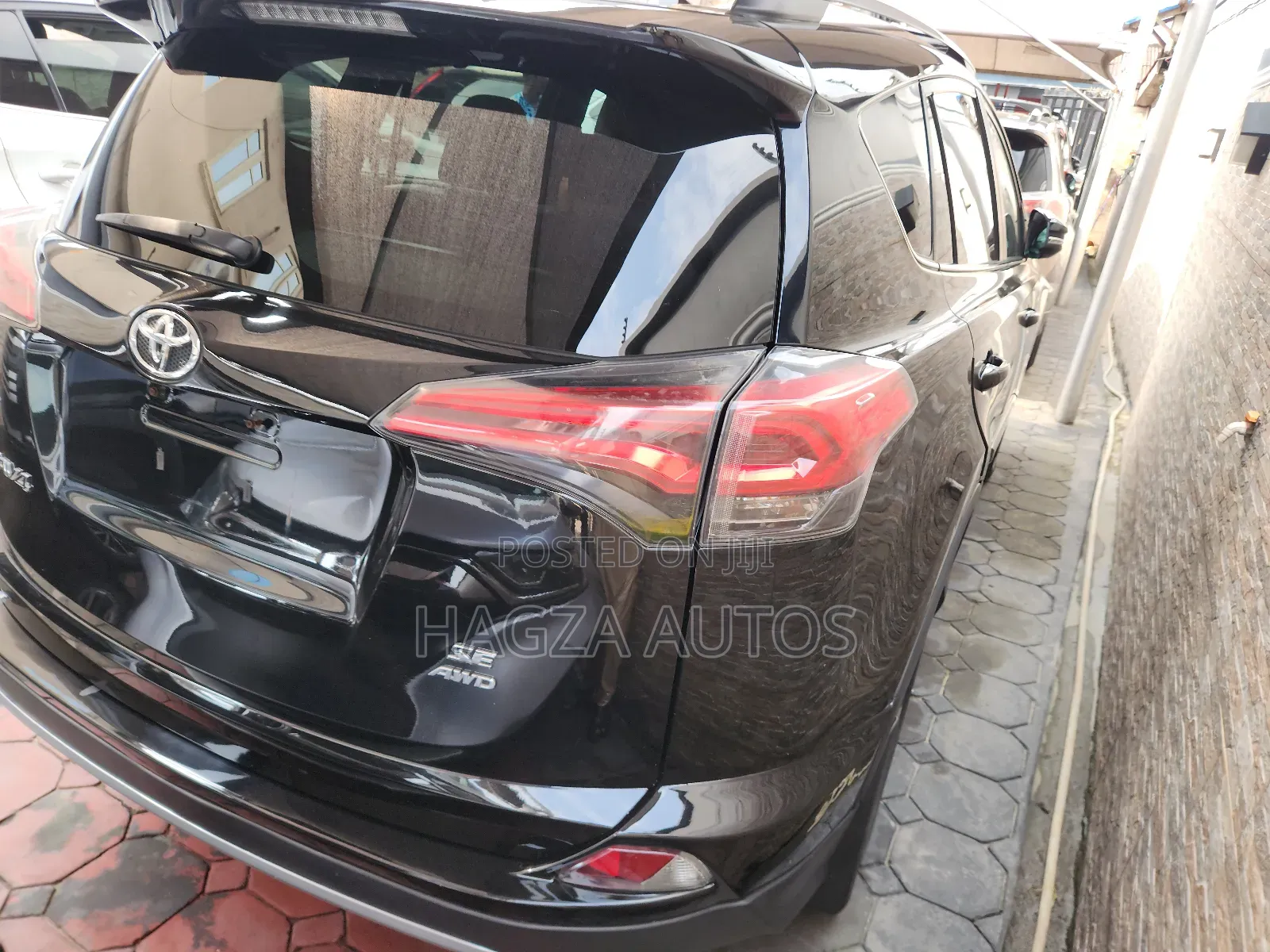 Toyota RAV4 SE AWD (2.5L 4cyl 6A) 2017 Black