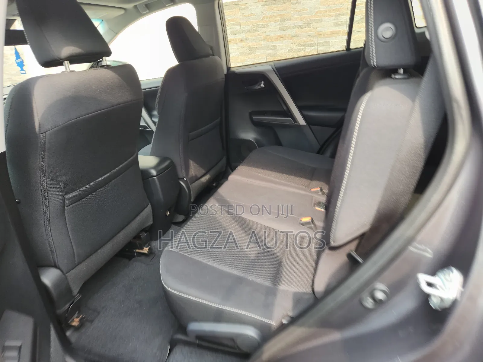 Toyota RAV4 XLE AWD (2.5L 4cyl 6A) 2016 Gray
