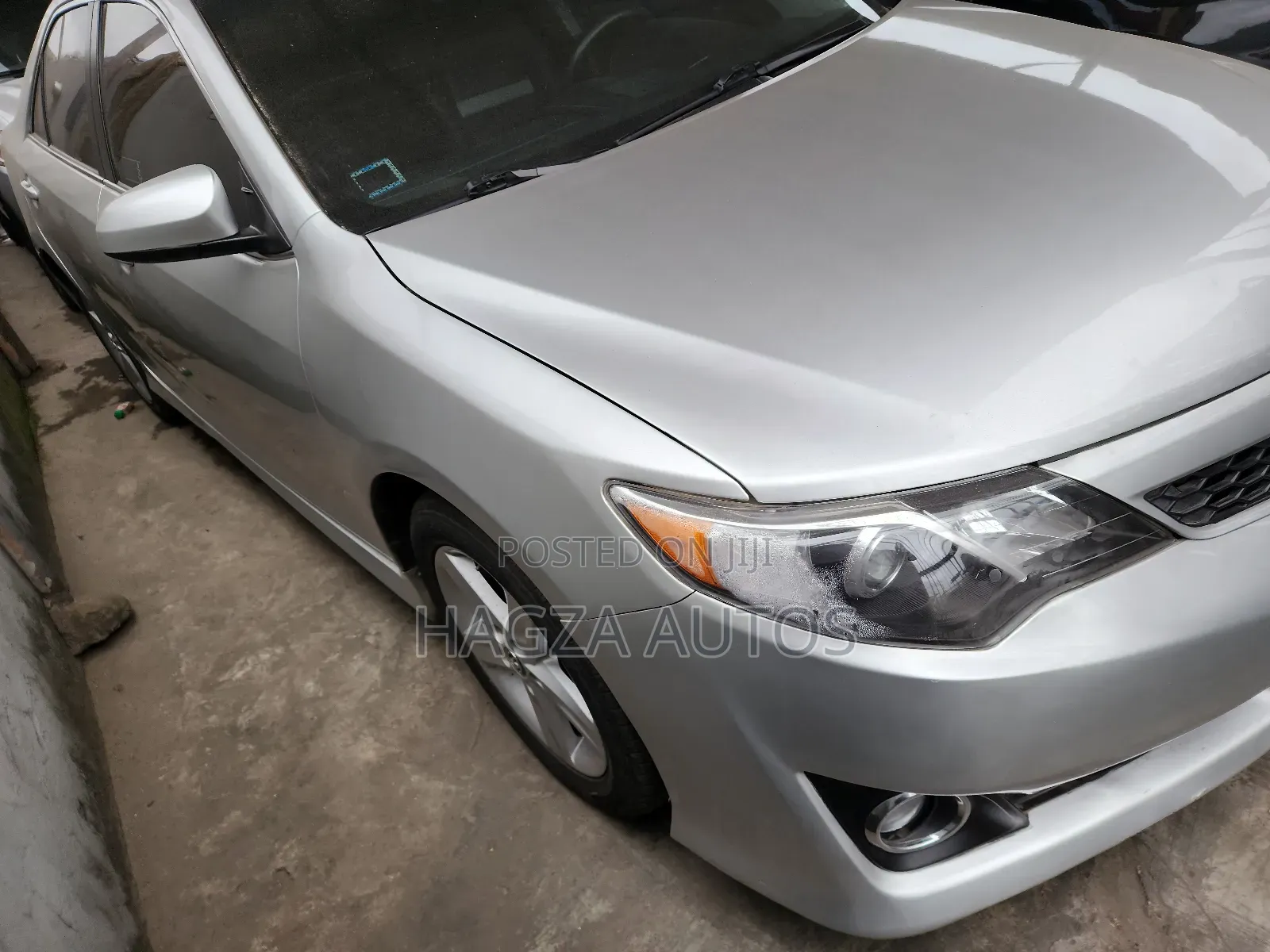 Toyota Camry SE 4dr Sedan (2.5L 4cyl 6A) 2013 Silver