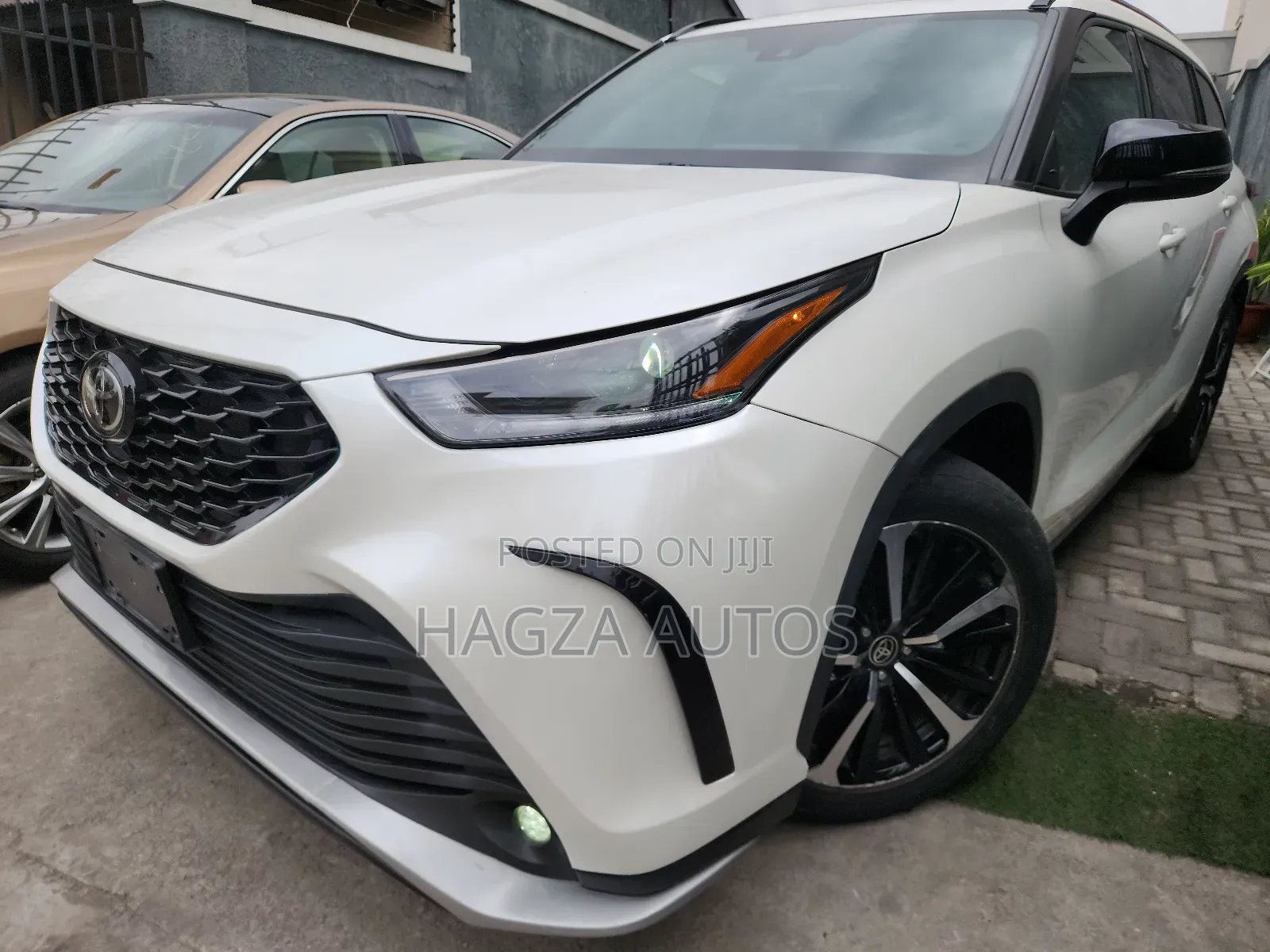 Toyota Highlander XSE 2022 White