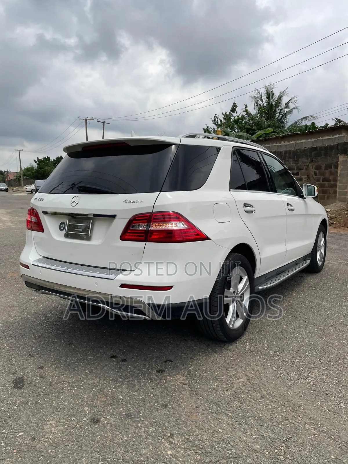 Mercedes-Benz M Class ML350 4MATIC 4dr SUV AWD (3.5L 6cyl 7A) 2014