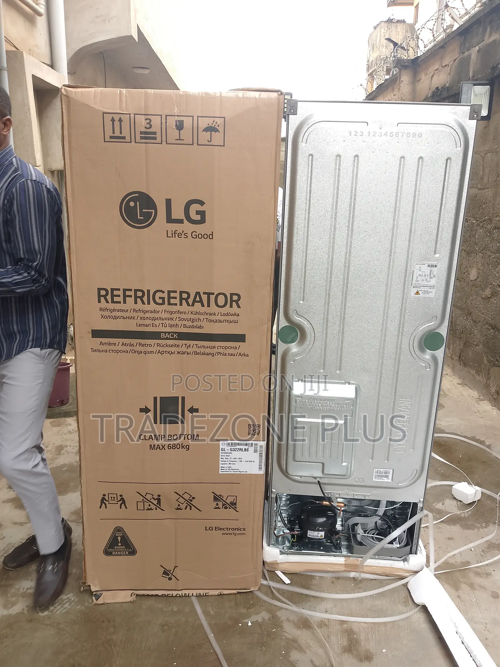 Lg 308l 2-Door Refrigerator With Auto Defrost Toughened Glass Shelves