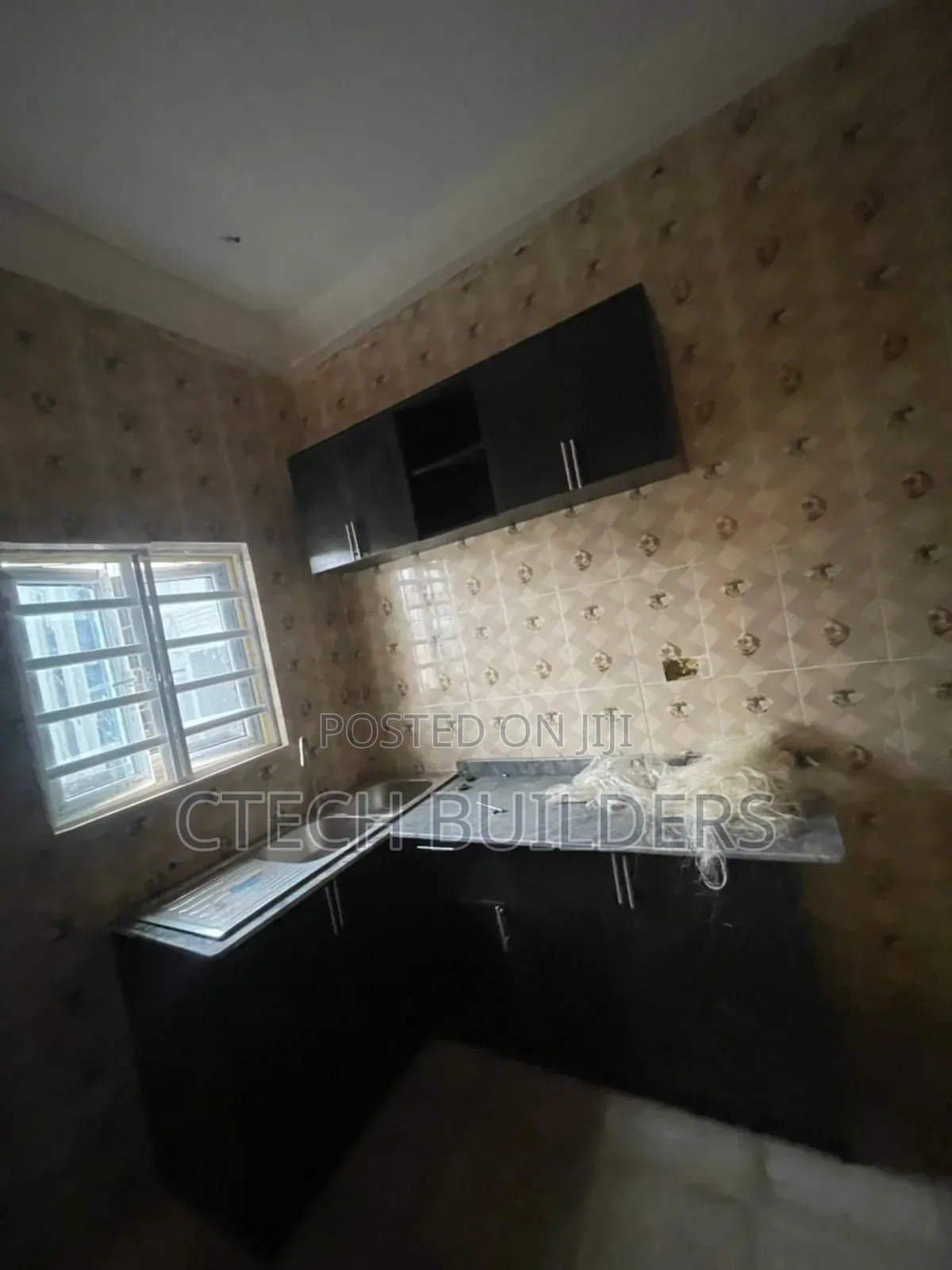 3bdrm Block of Flats in Benin City for rent