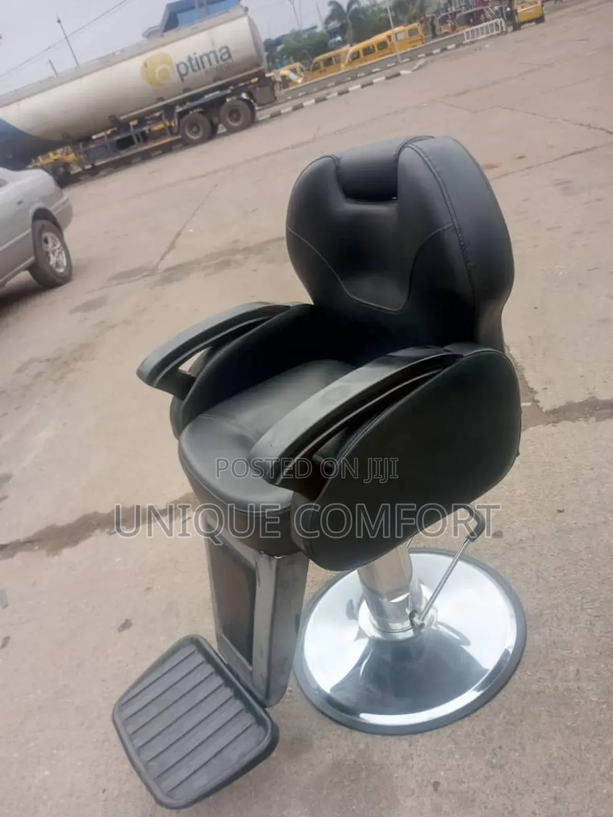 Executive Salon Rolling Recliner Barber Chair (Each)