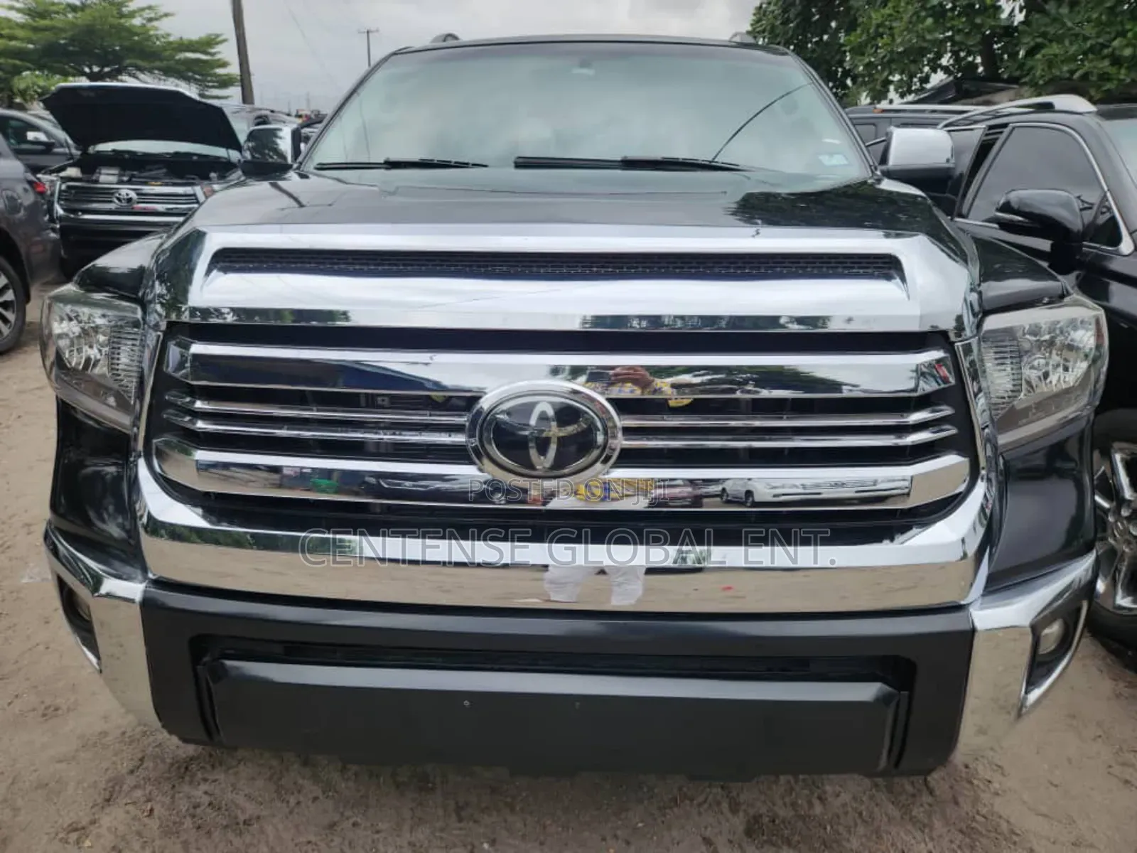 Toyota Sequoia Platinum 4dr SUV 4WD (5.7L 8cyl 6A) 2016 Black