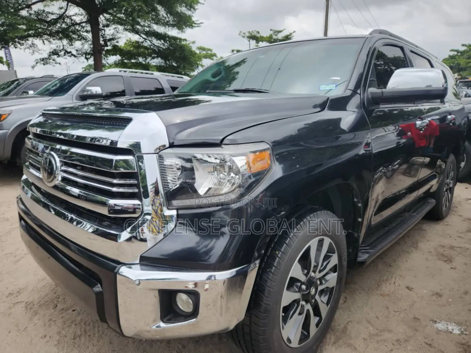 Toyota Sequoia Platinum 4dr SUV 4WD (5.7L 8cyl 6A) 2016 Black