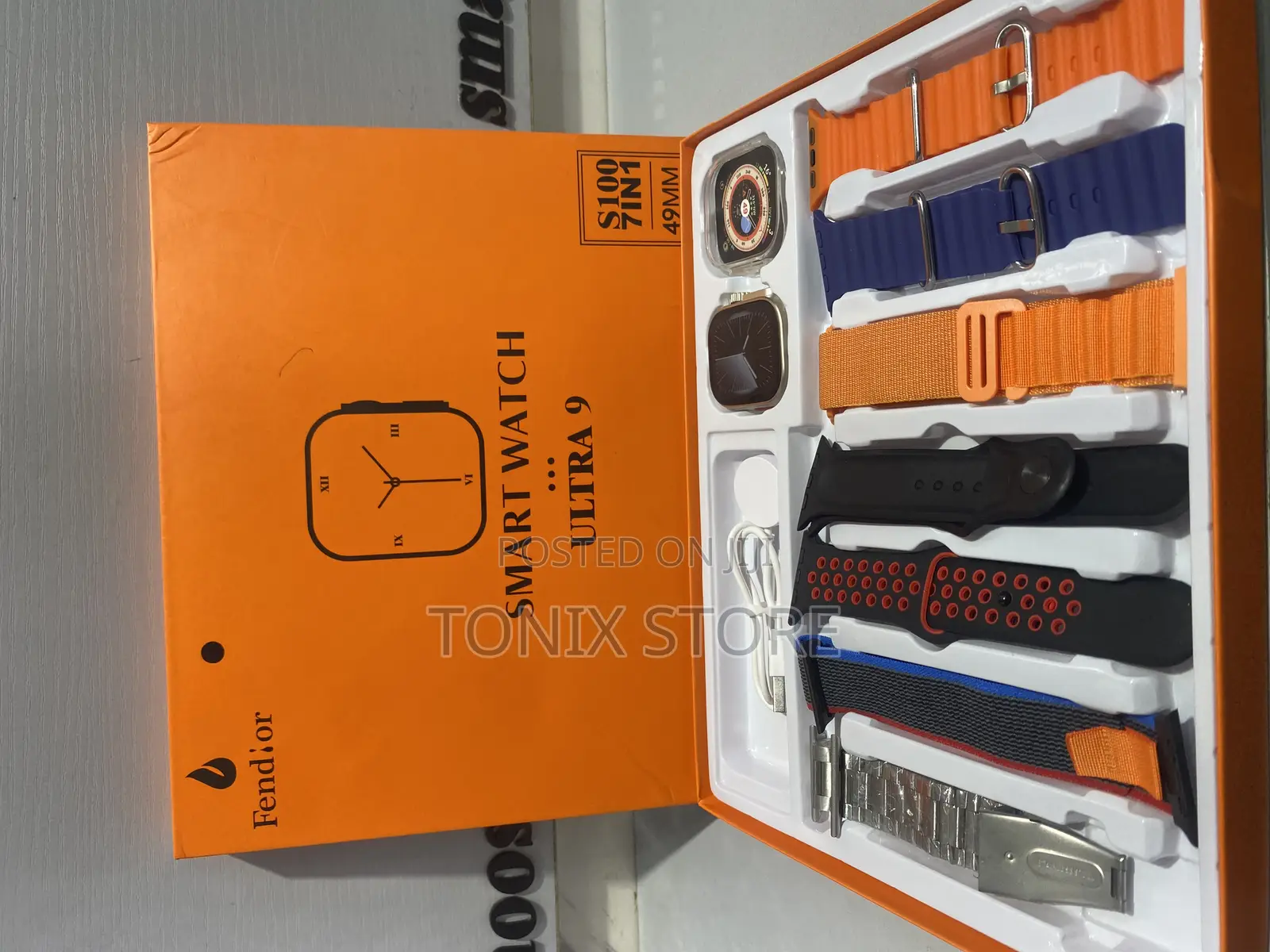 S100 Smartwatch With 7 Straps and Watch Case