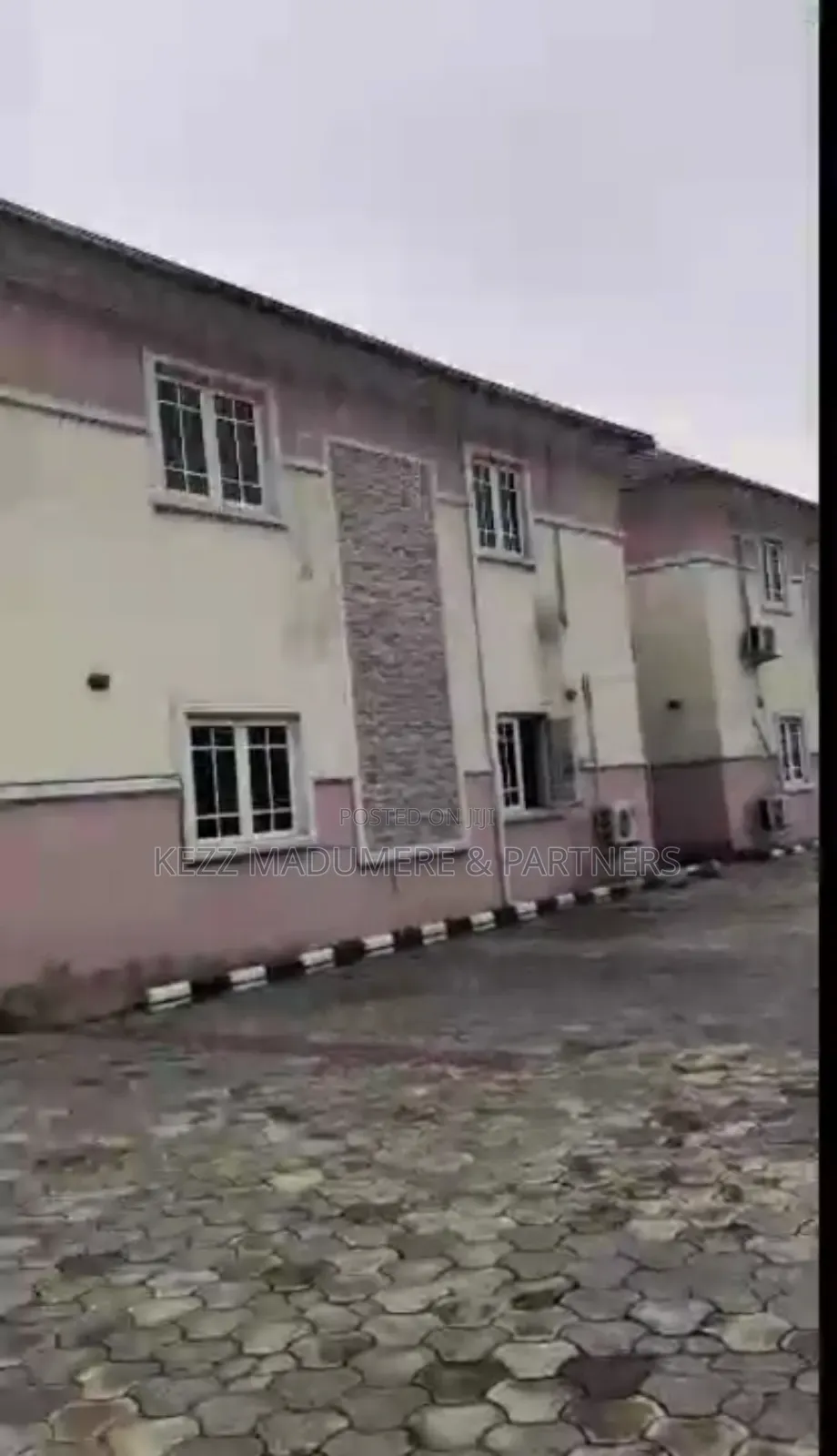 8bdrm Block of Flats in Woji , Port Harcourt for sale