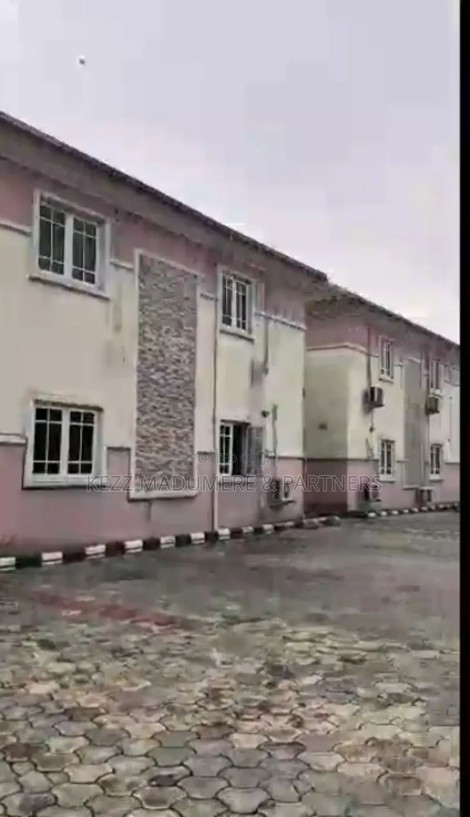 8bdrm Block of Flats in Woji , Port Harcourt for sale