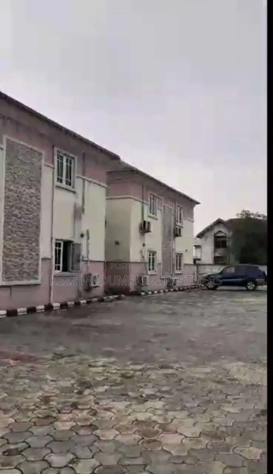 8bdrm Block of Flats in Woji , Port Harcourt for sale