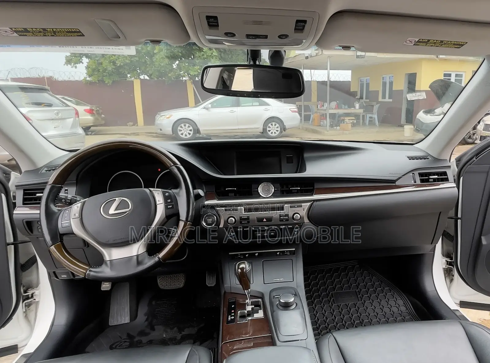 Lexus ES 350 FWD 2014 White