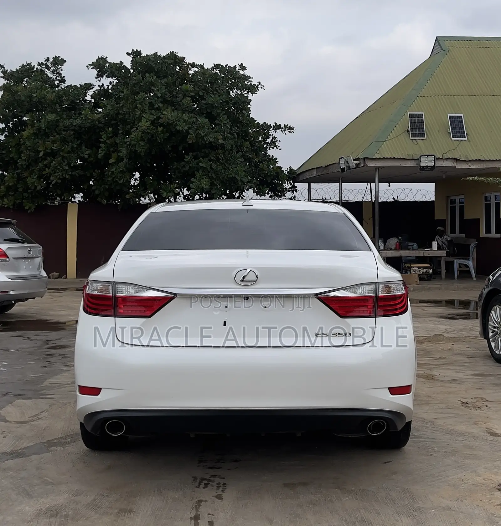 Lexus ES 350 FWD 2014 White