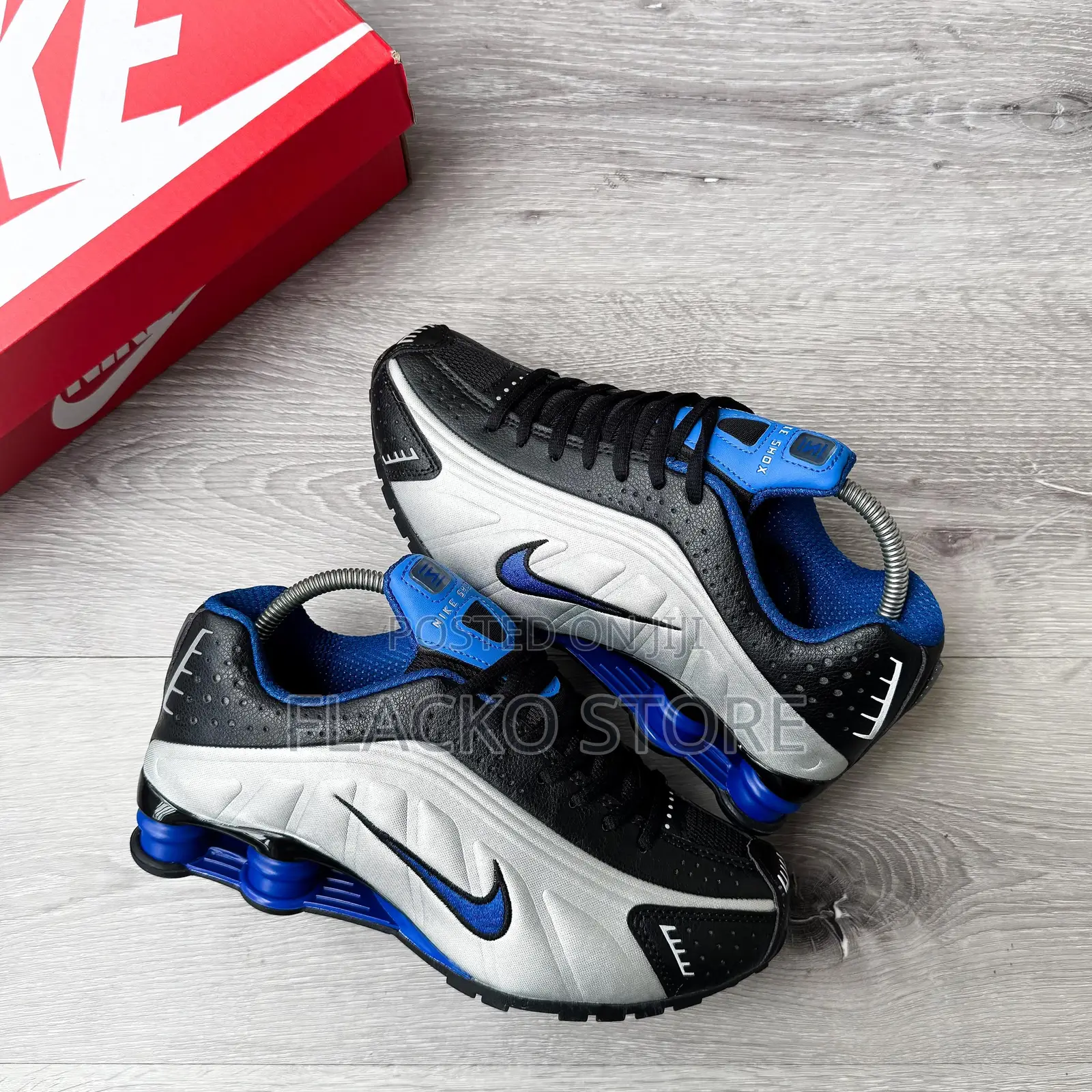 Original Nike Shox R4 Sneakers