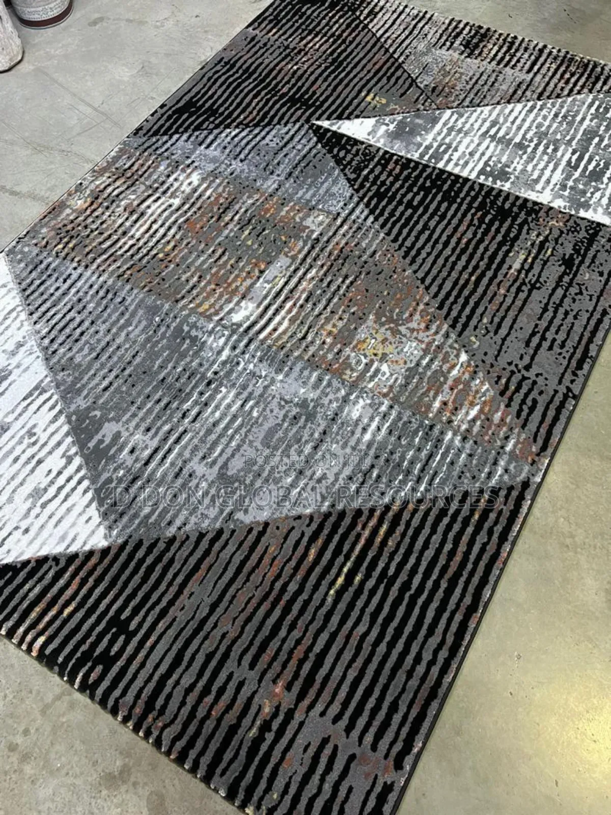7 by 10 Centre Rug