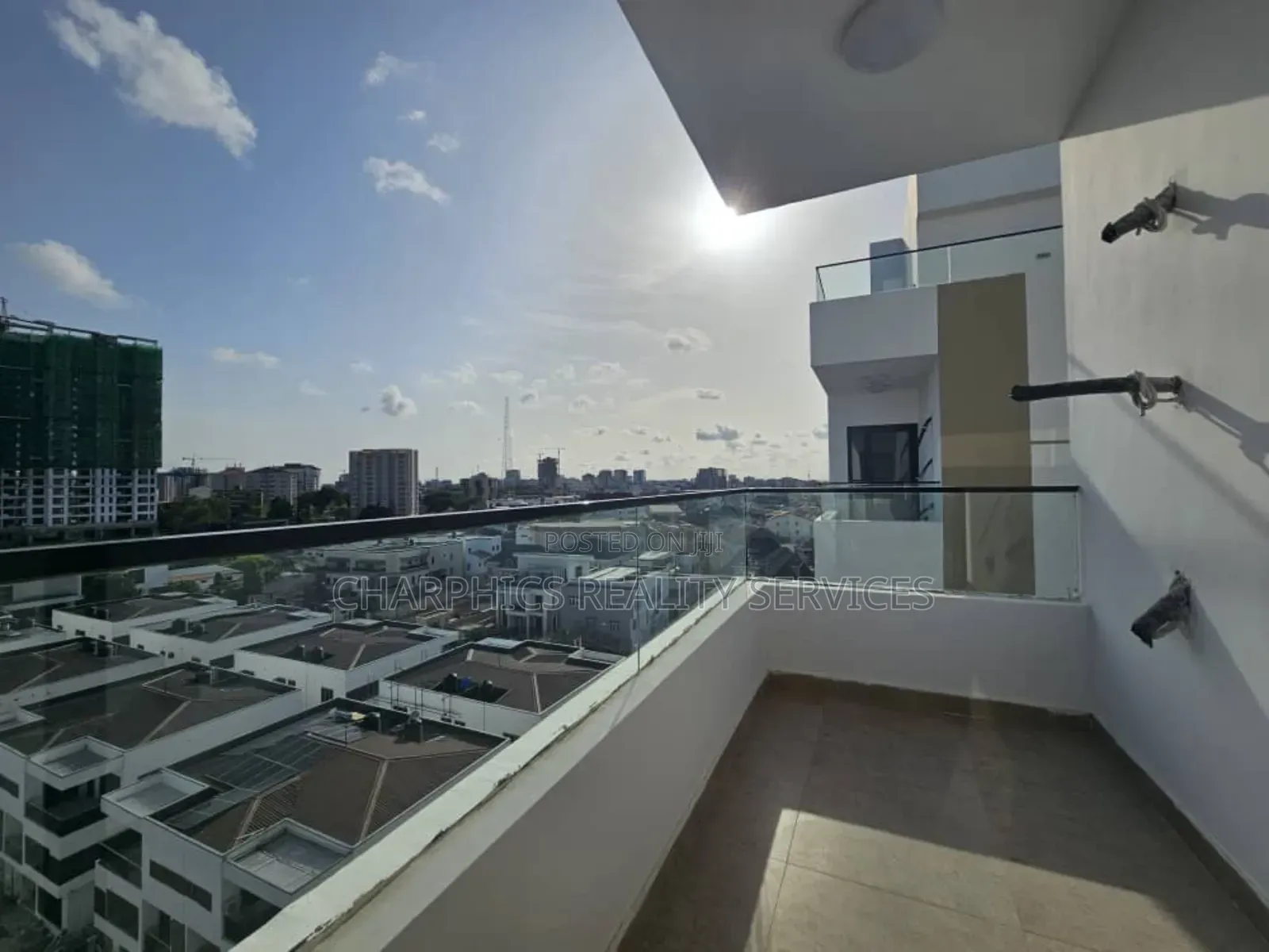 4bdrm Apartment in Banana Island for rent