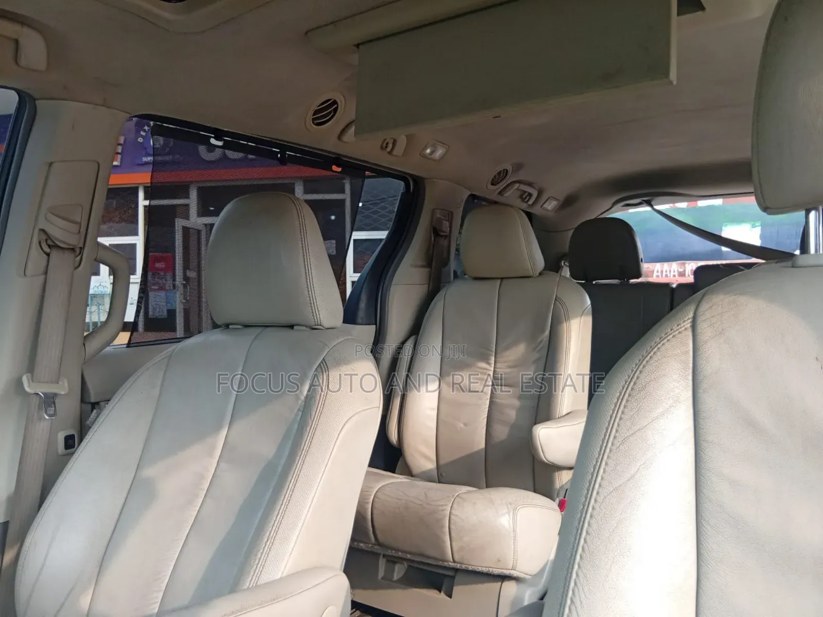Toyota Sienna XLE 7 Passenger 2012 Gold