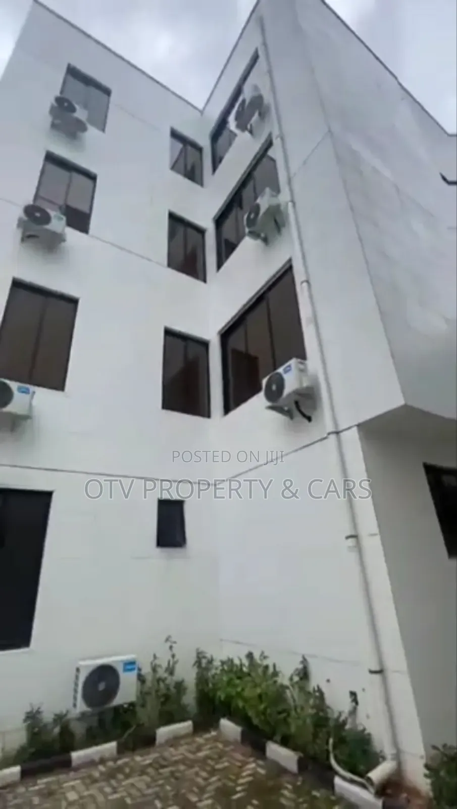 Furnished 5bdrm Duplex in Banana Island for sale