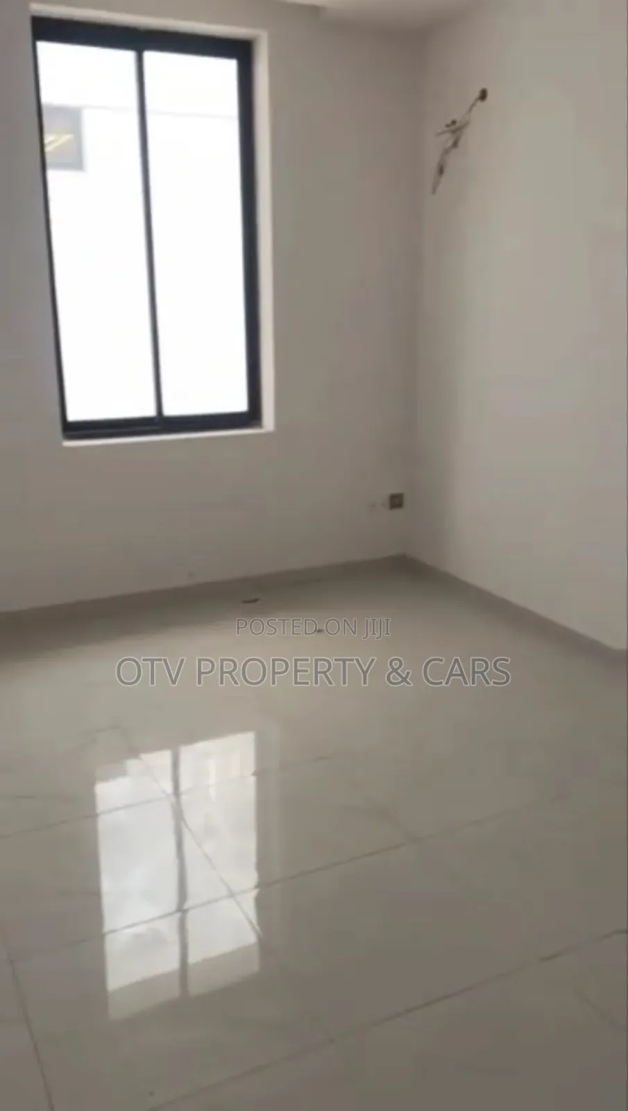 Furnished 5bdrm Duplex in Banana Island for sale