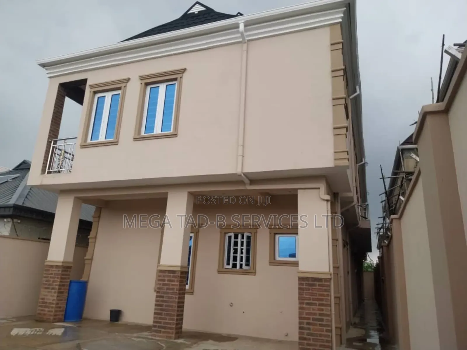 2bdrm Block of Flats in Magboro Estate, Ojodu for rent