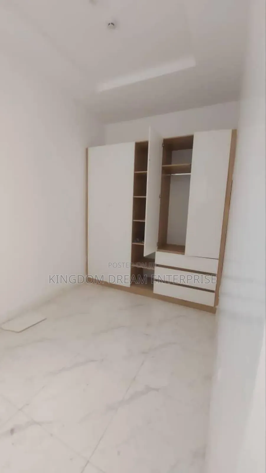 5bdrm House in Lekki Phase 1 for rent