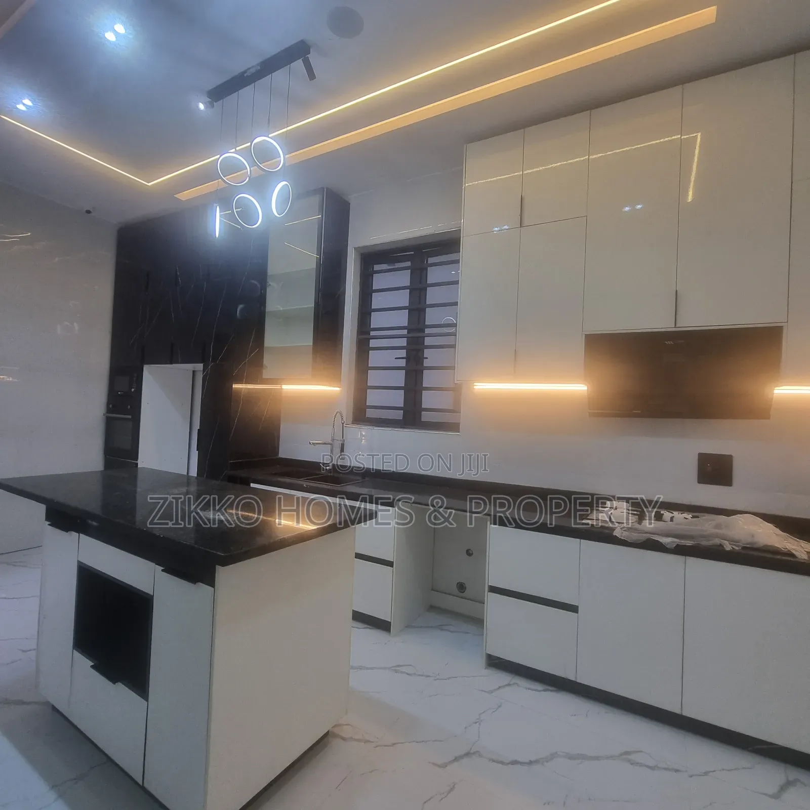 5bdrm Duplex in Ajah, Lekki for sale