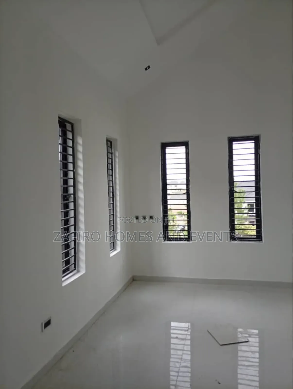 3bdrm Duplex in Kolapo Ishola G R.A, for sale
