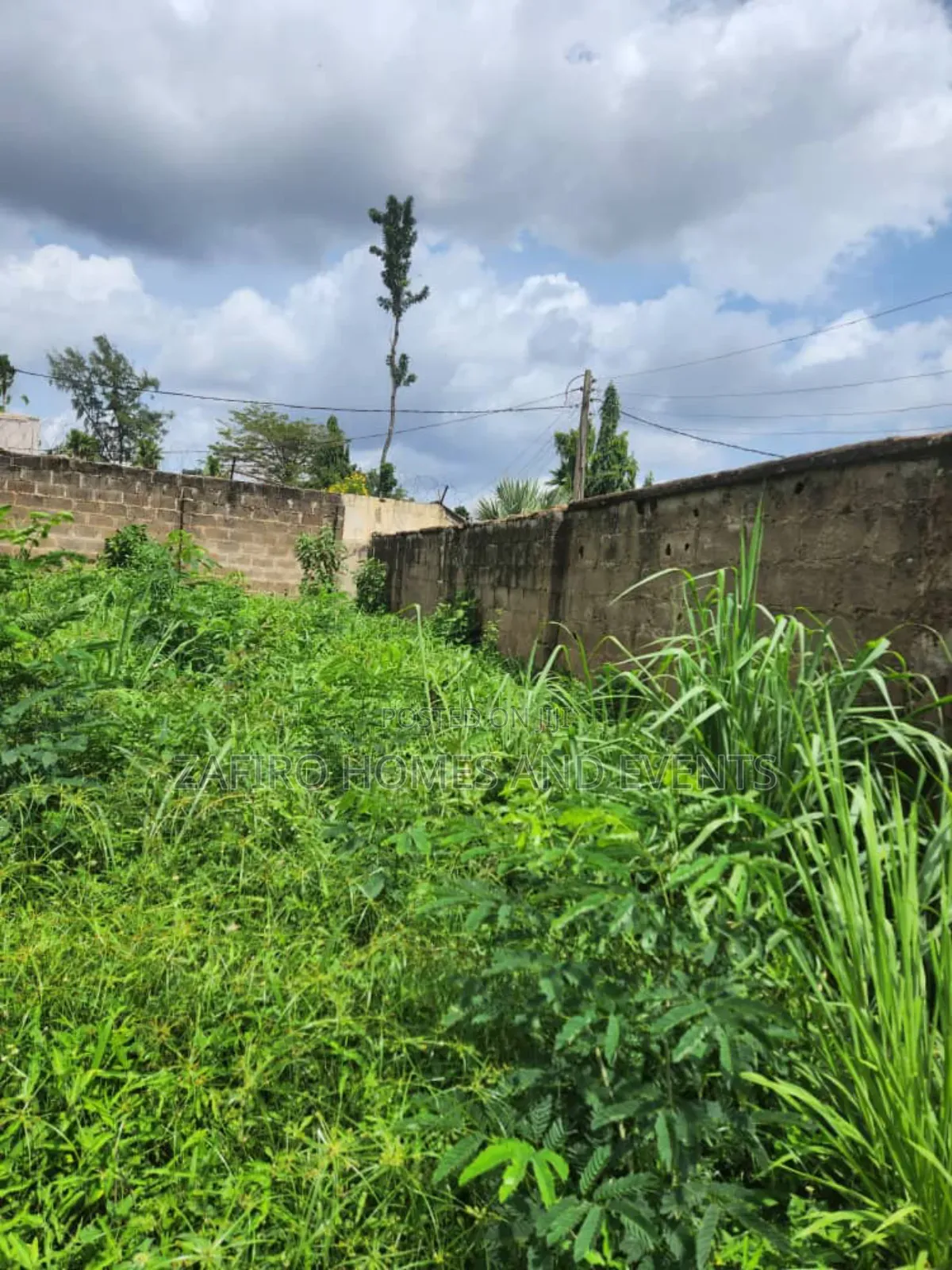 Strategic 1,800sqmo Land In Secluded Estate Agodi Gra