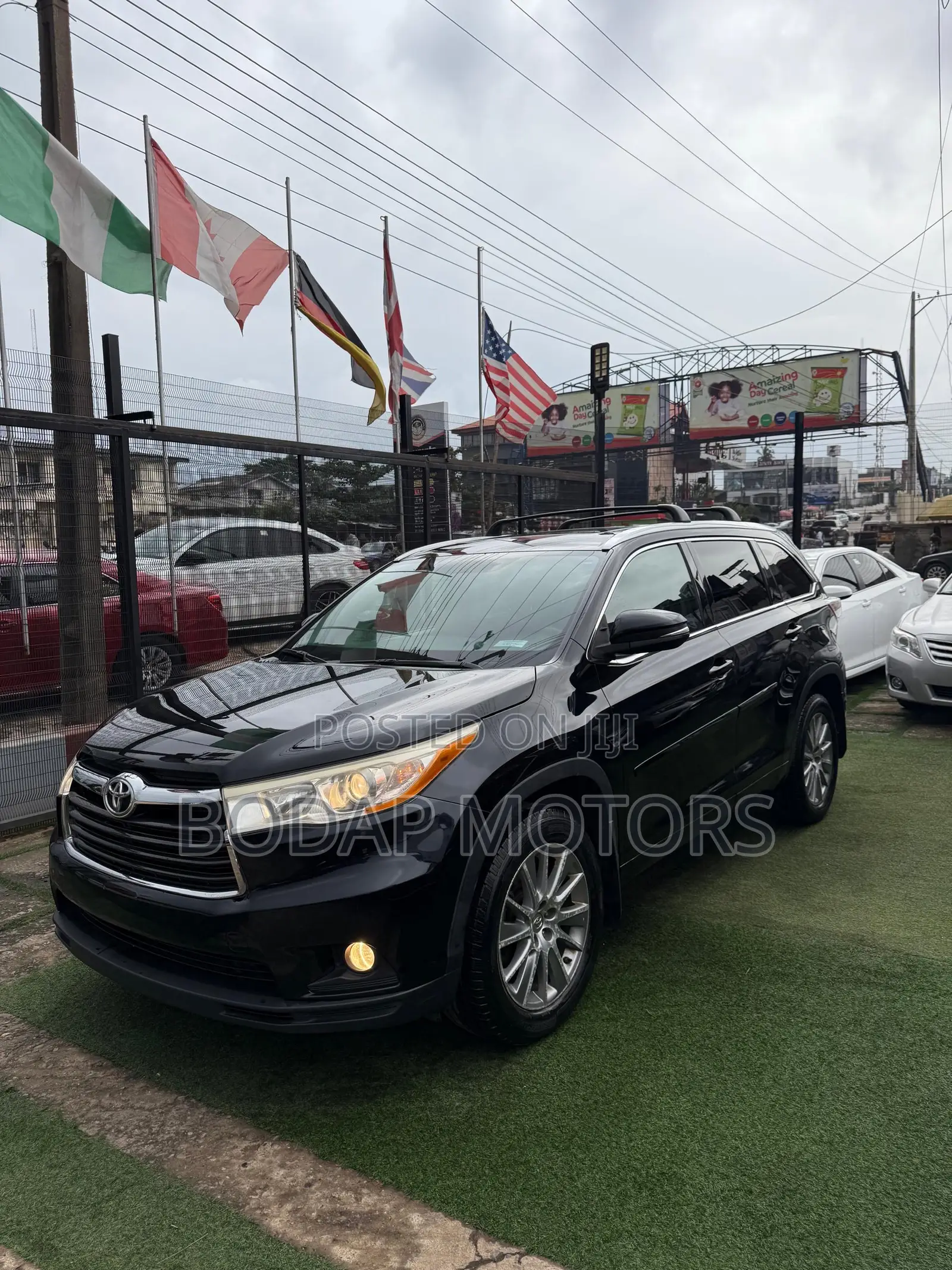 Toyota Highlander XLE 4dr SUV AWD (3.5L 6cyl 6A) 2014 Black