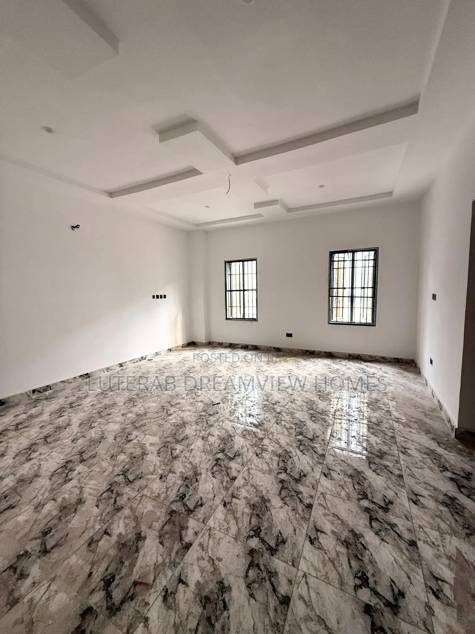 5bdrm Duplex in Kado for sale