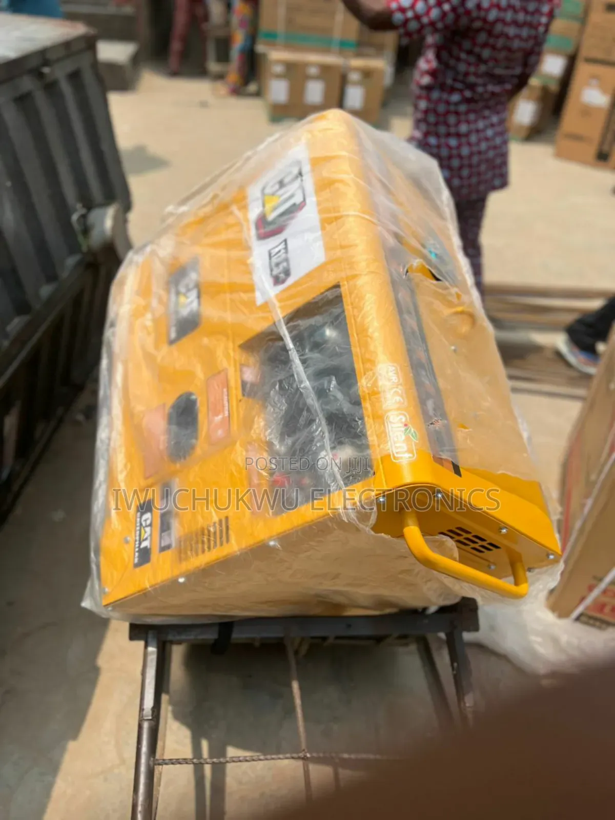 Original 12/12.5kva Cat Diesel Soundproof Generator With Warranty