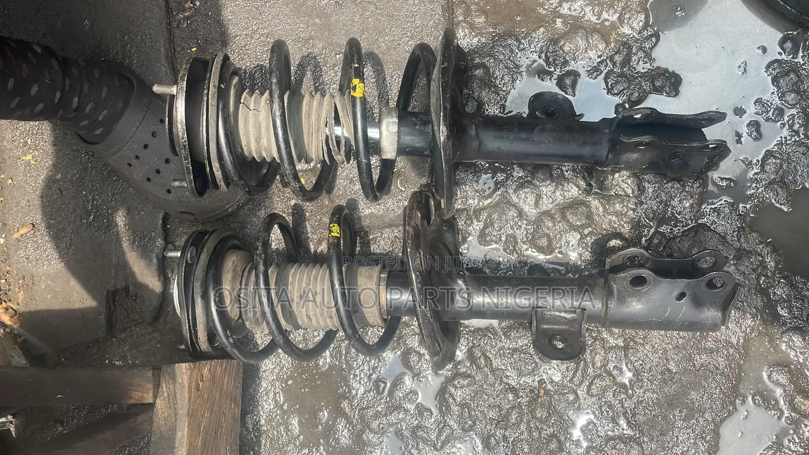 Shock Absorbers For Toyota Rav4 2008-2010