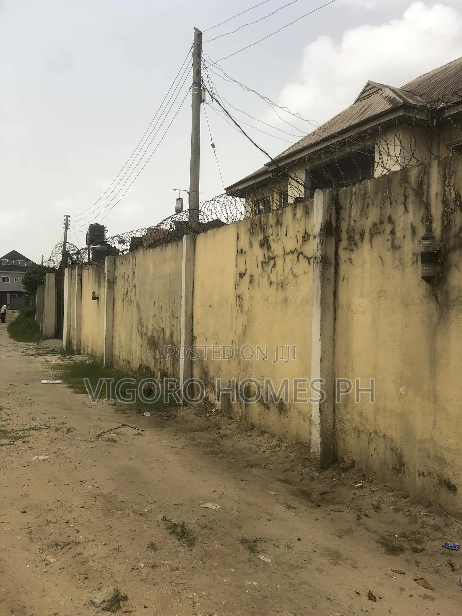 Duplexes 4 Bedroom Each