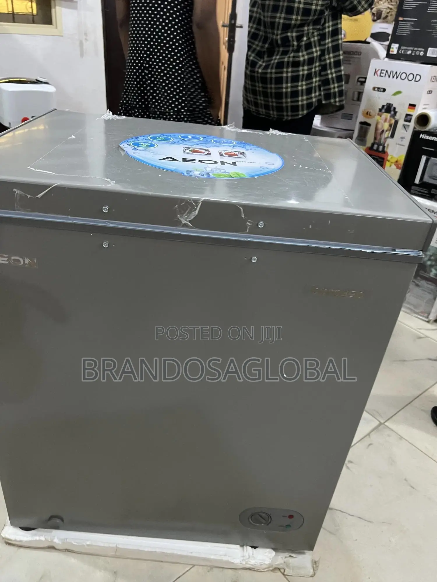 Aeon 150l Freezer With Inner Storage Basket