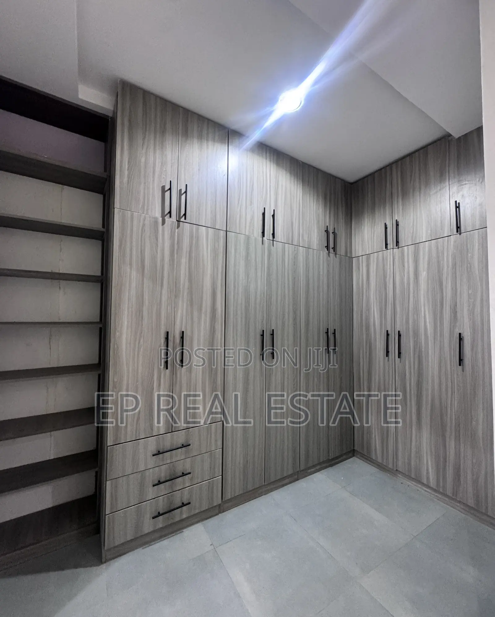 4bdrm Townhouse/Terrace in Jahi for sale