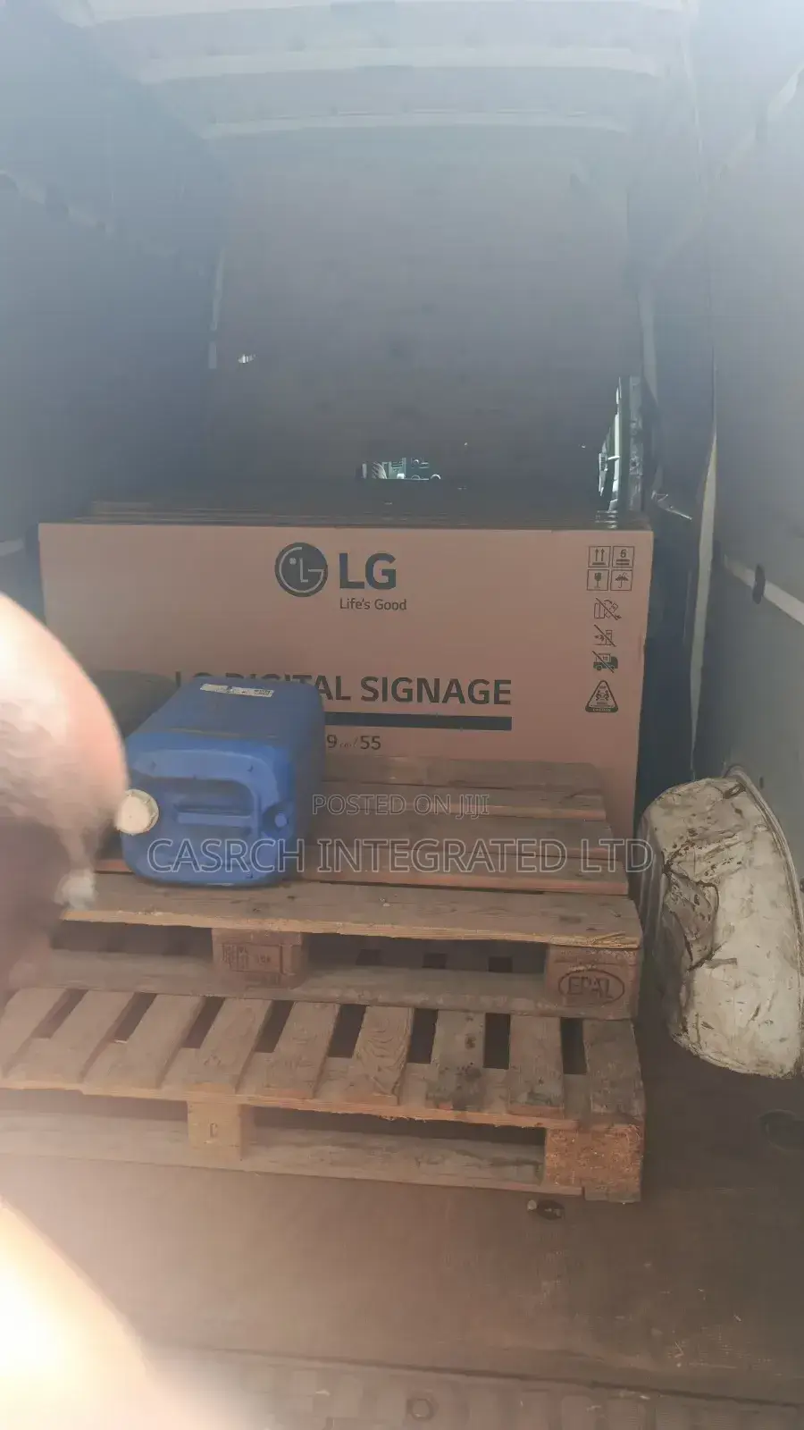 Local/International Cargo Air Freight Delivery Service
