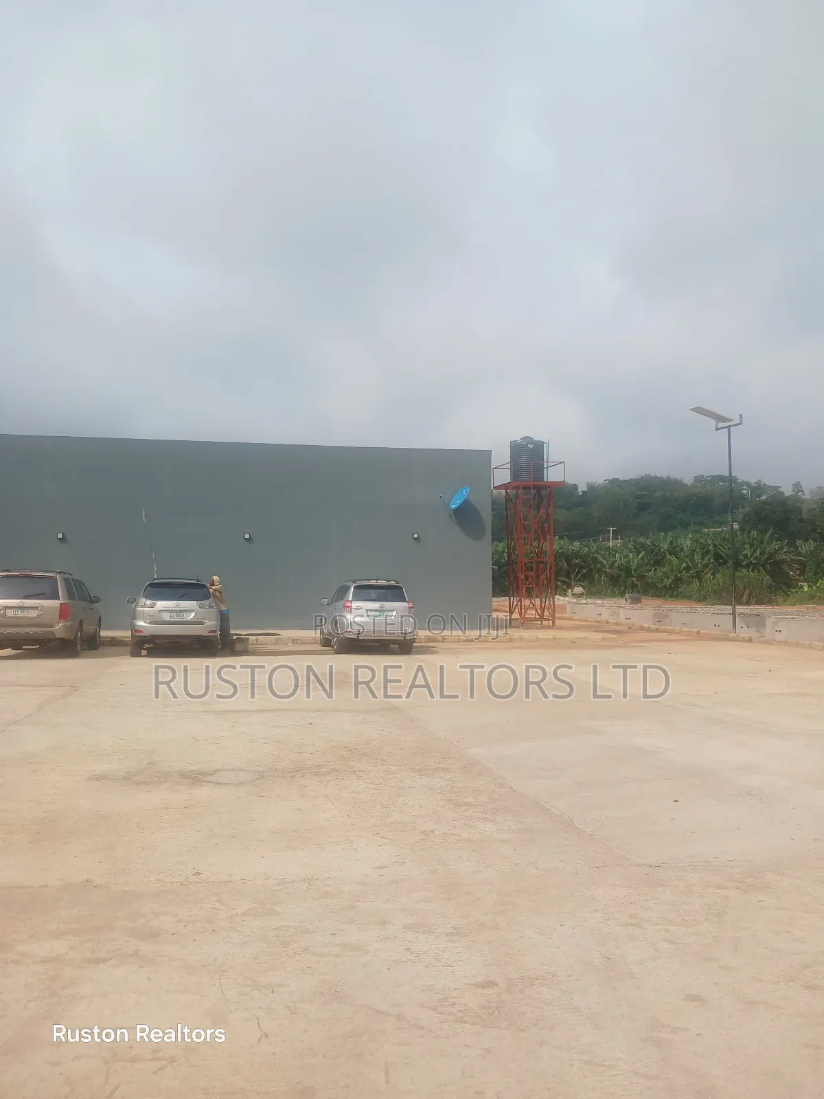 Land Measuring About 550sm at Agodi Gra