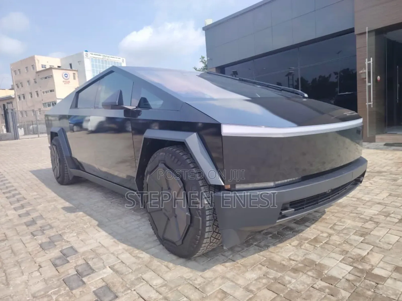 Tesla Cybertruck 2024 Black