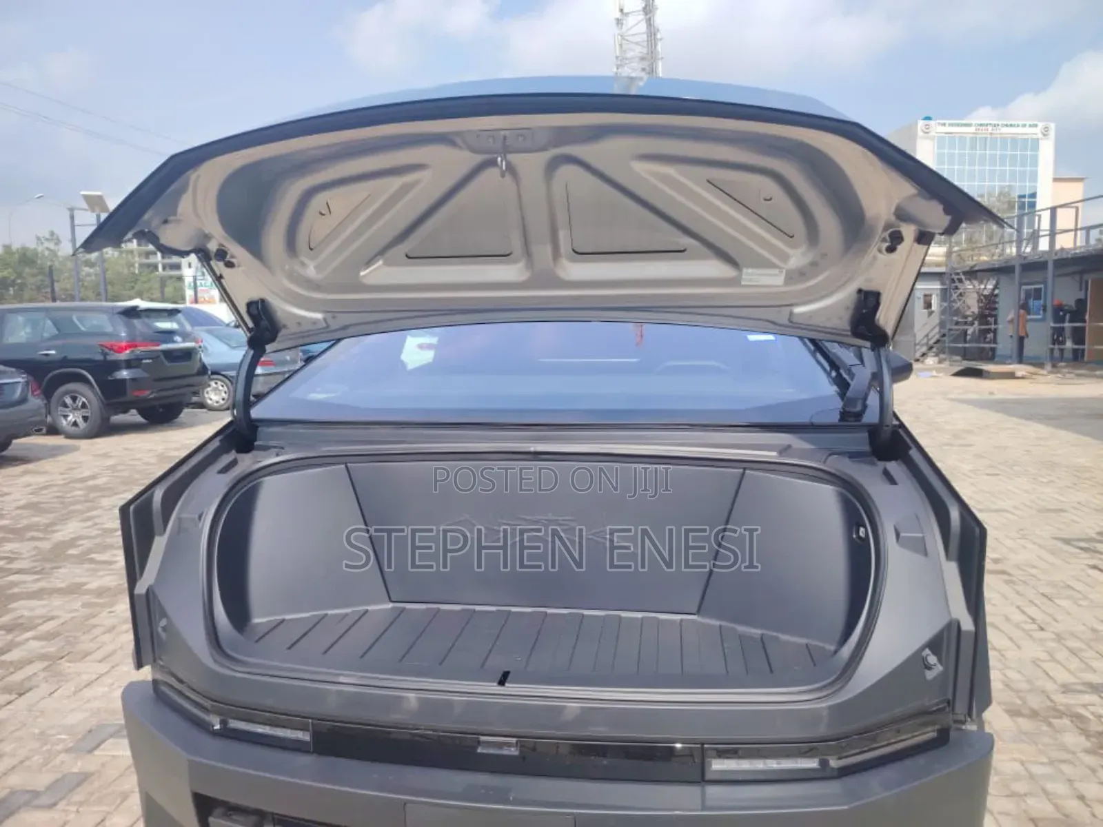 Tesla Cybertruck 2024 Black