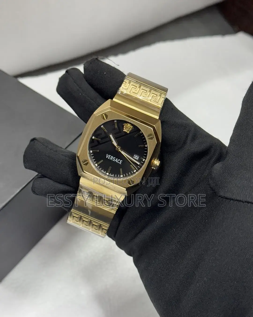 High Quality Luxury Veserace Wristwatch