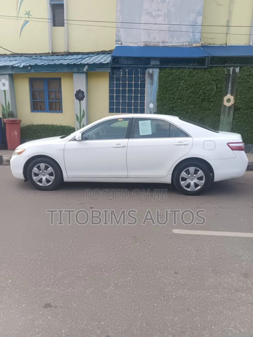 Toyota Camry 2.4 2008 White