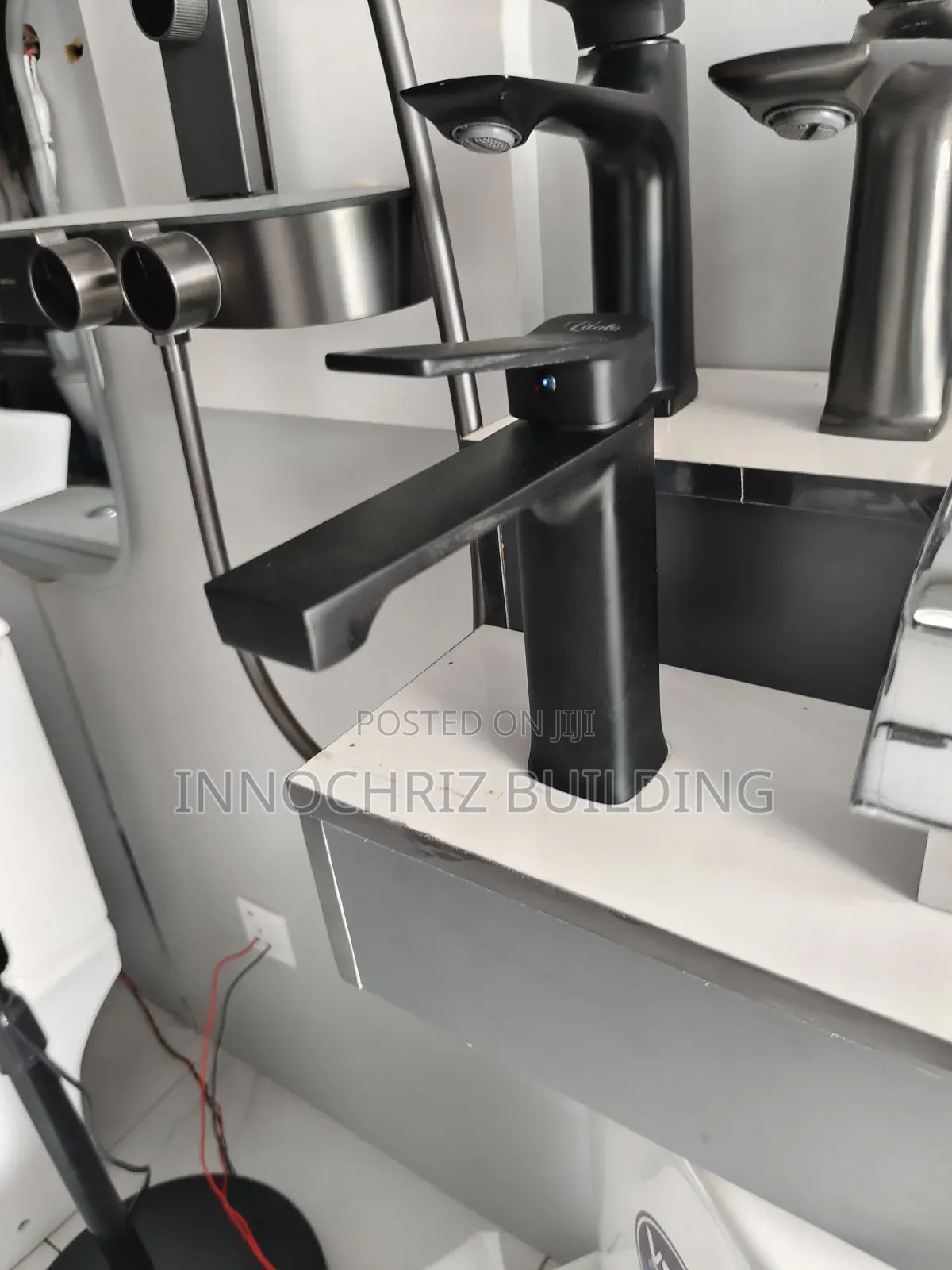 Vitalo Black Basin Mixer