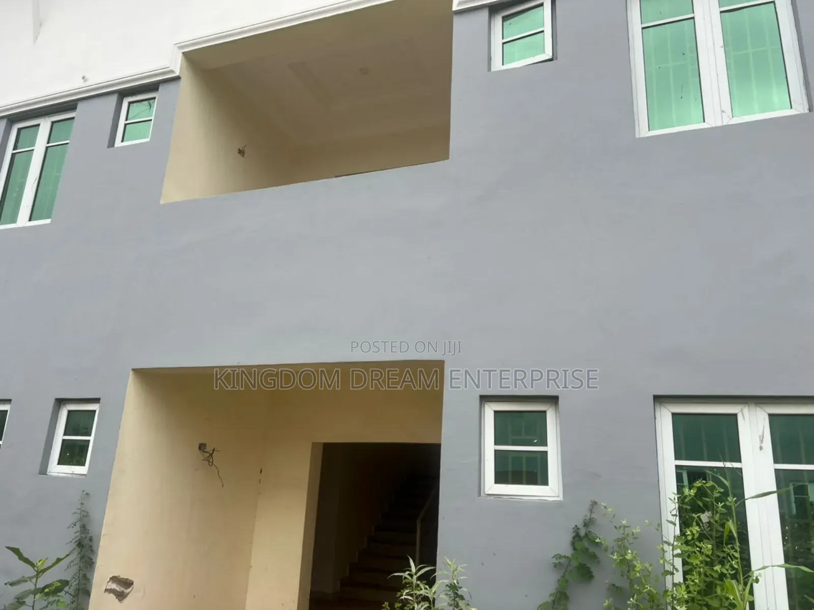 3bdrm Block of Flats in Greenfield Estate for sale