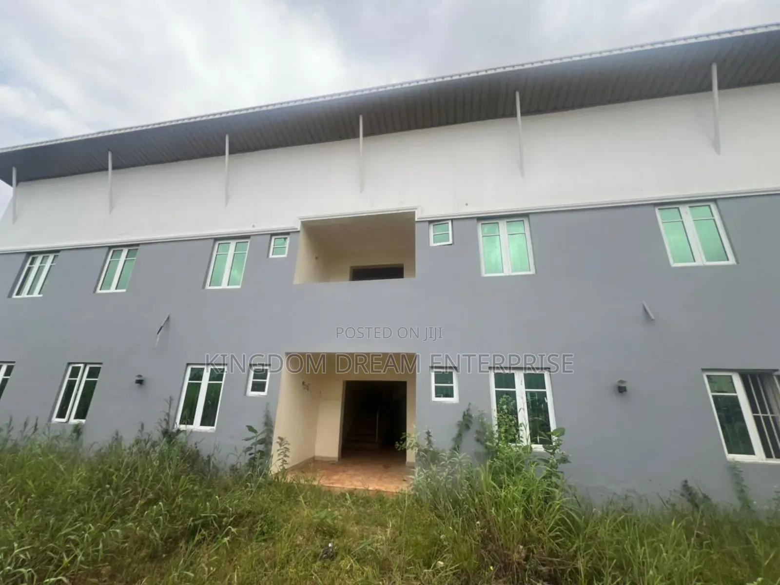 3bdrm Block of Flats in Greenfield Estate for sale