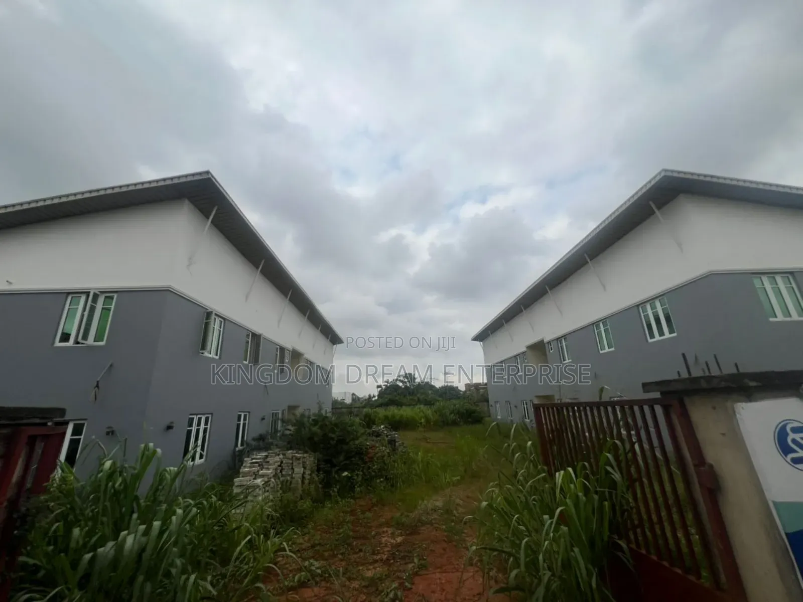 3bdrm Block of Flats in Greenfield Estate for sale