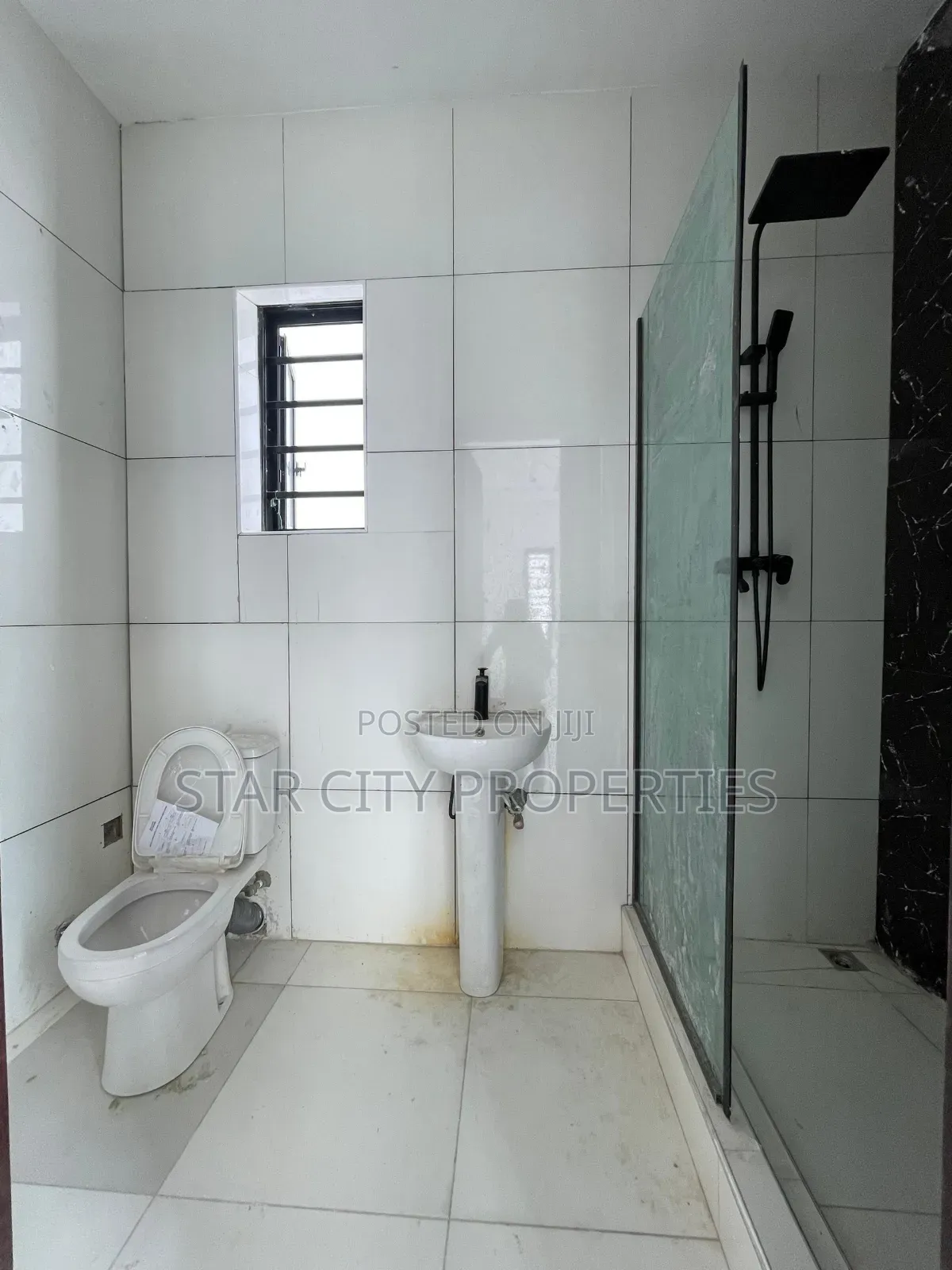 5bdrm House in Orchid Estate, Lekki for sale
