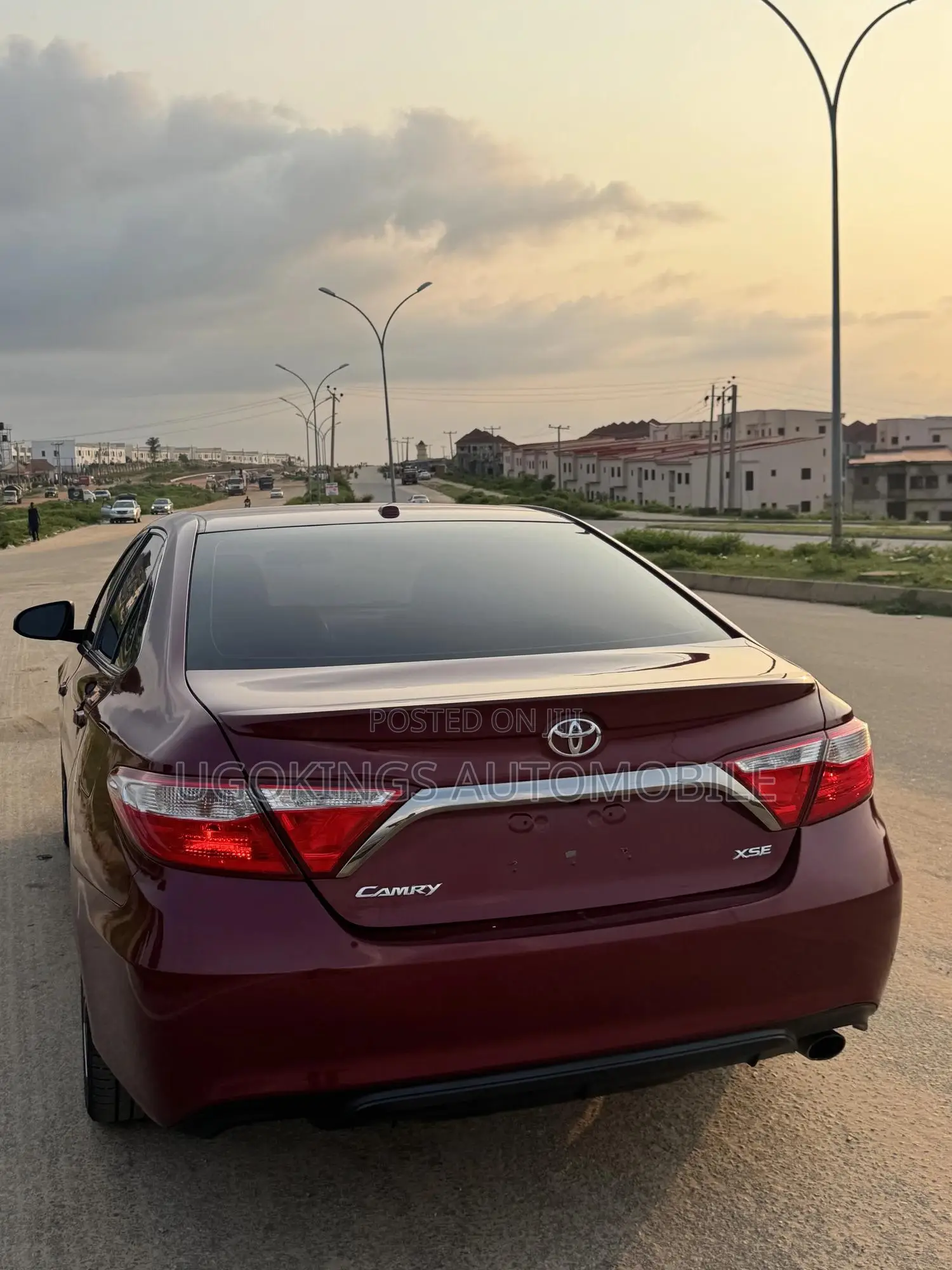 Toyota Camry XSE 4dr Sedan (2.5l 4cyl 6A) 2016 Red