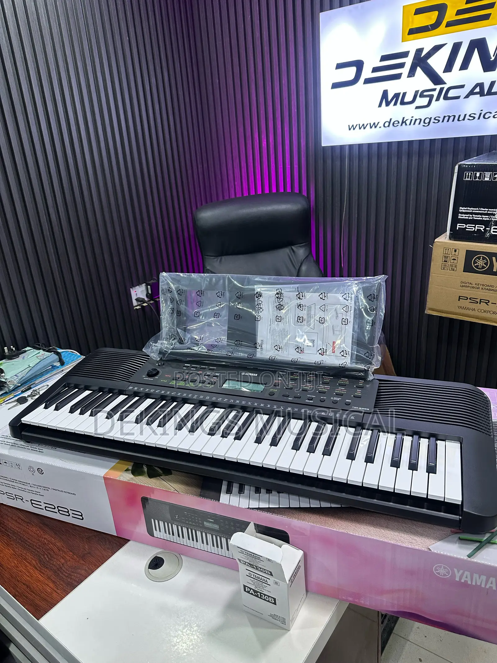 Yamaha PSR-E283 61-Key Portable Keyboard