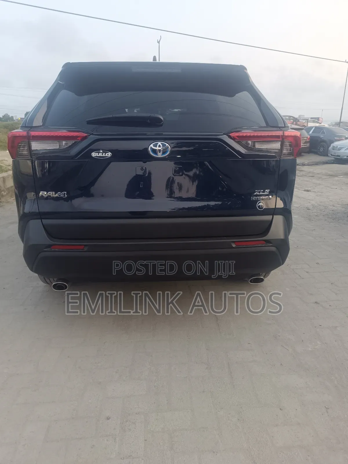 Toyota RAV4 XLE 2021 Blue