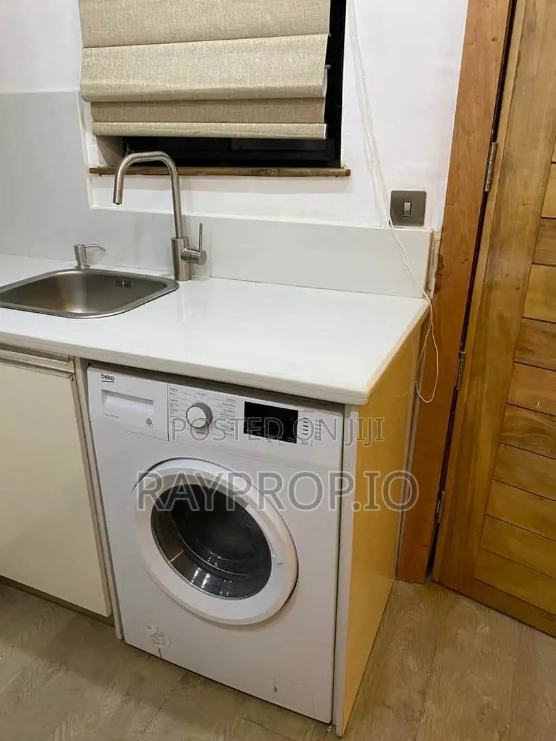 828011xc - 1 Bedroom Shortlet in Ikoyi