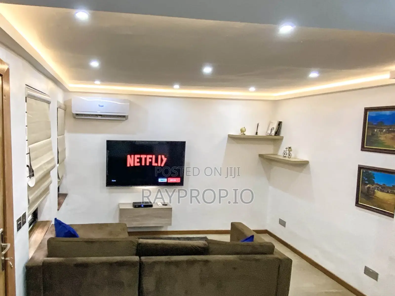 828011xc - 1 Bedroom Shortlet in Ikoyi